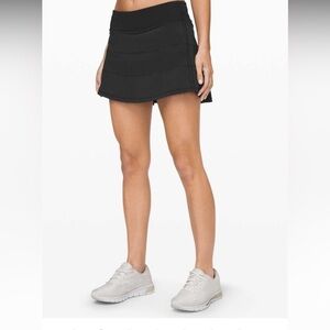 Lululemon Pace Rival Skirt (Tall) *4-way Stretch 15"
Black sz 10 tall